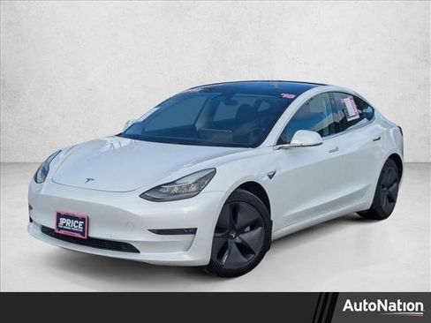 Used 2018 Tesla Model 3 Long Range image 1