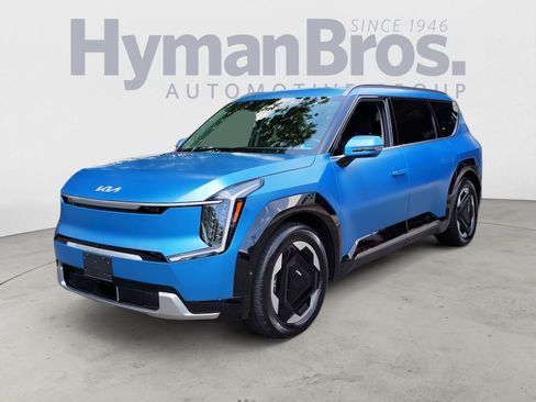Used 2024 Kia EV9 Land AWD/4WD image 7