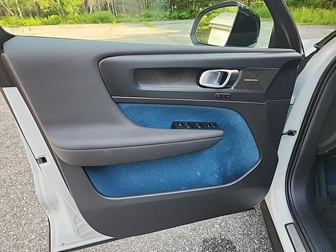 Certified 2024 Volvo XC40 Recharge Ultimate w/ Protection Package Premier AWD/4WD image 25