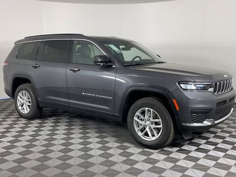 New 2025 Jeep Grand Cherokee L Laredo image 2