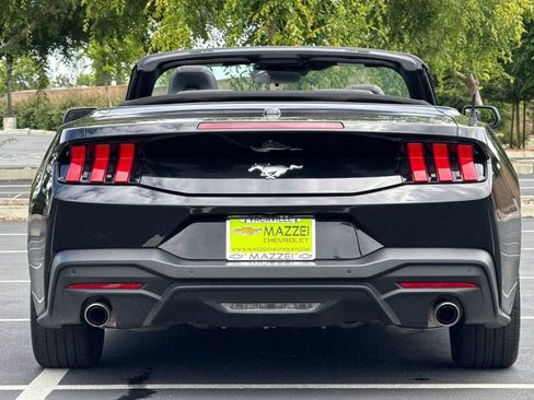 Used 2025 Ford Mustang Convertible RWD image 12