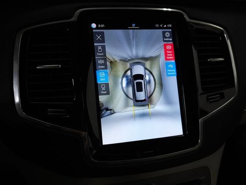 Certified 2024 Volvo XC90 T8 Plus AWD/4WD image 30