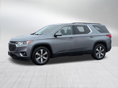 Used 2019 Chevrolet Traverse LT w/ LT Premium Package image 4