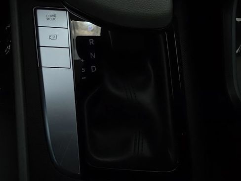 Used 2024 Hyundai Elantra SEL FWD image 22