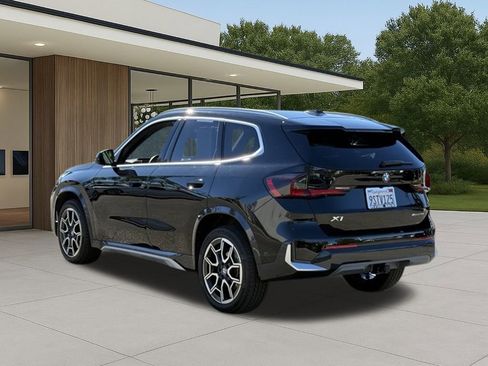 Used 2025 BMW X1 xDrive28i w/ Technology Package image 4