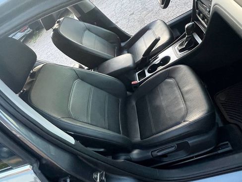 Used 2013 Volkswagen Passat 2.5 SE FWD image 19