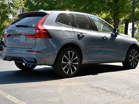 Used 2024 Volvo XC60 B5 Plus w/ Protection Package Premier AWD/4WD image 7