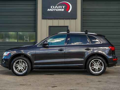 Used 2017 Audi Q5 2.0T Premium Plus w/ Technology Package AWD/4WD image 4