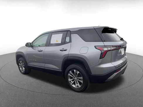 Used 2025 Chevrolet Equinox LT FWD image 10