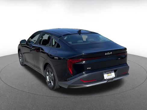 Used 2025 Kia K4 LXS image 10