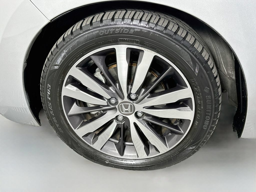 Used 2015 Honda Fit EX image 29