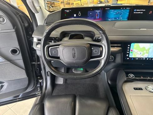 Used 2025 Lincoln Navigator L Reserve AWD/4WD image 14