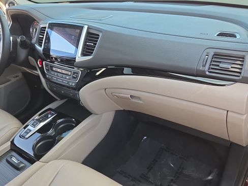 Used 2016 Honda Pilot Touring image 16