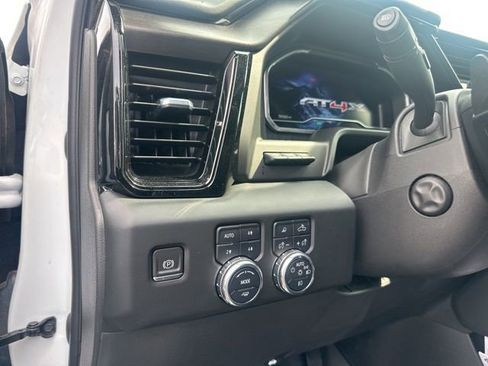 Used 2023 GMC Sierra 1500 AT4X image 32