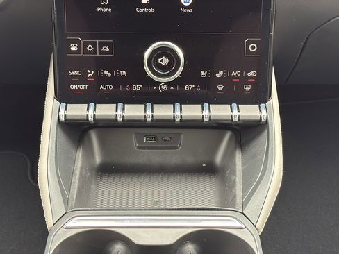 New 2026 GMC Terrain Elevation w/ Elevation Premium Package AWD/4WD image 23