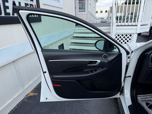 Used 2022 Hyundai Sonata SE w/ Cargo Package FWD image 8