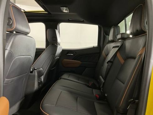 Used 2024 GMC Canyon AT4 w/ AT4 Premium Package AWD/4WD image 39