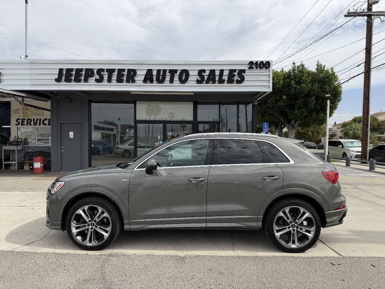 Used 2020 Audi Q3 2.0T Premium Plus w/ Premium Plus Package AWD/4WD image 7