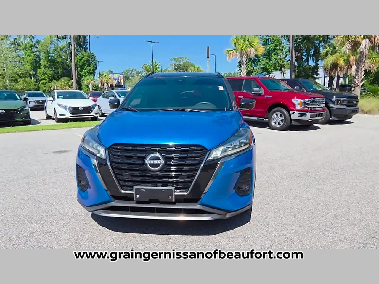 Used 2023 Nissan Kicks SR w/ SR Premium Package FWD image 19