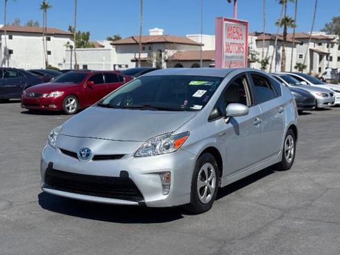 Used 2015 Toyota Prius Two image 7