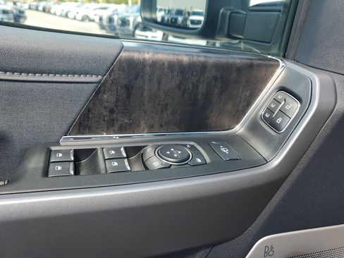 Used 2025 Ford F250 Lariat w/ Lariat Ultimate Package image 22