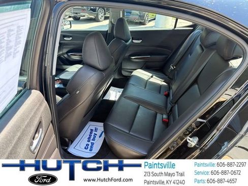 Used 2017 Acura TLX FWD image 12
