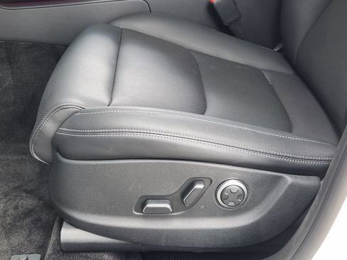Used 2026 Genesis GV70 2.5T AWD/4WD image 19