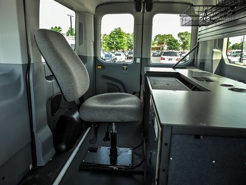 Used 2016 Ford Transit 150 XLT RWD image 19
