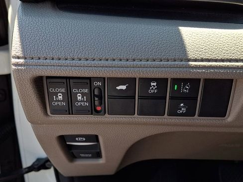 Used 2019 Honda Odyssey EX-L image 22