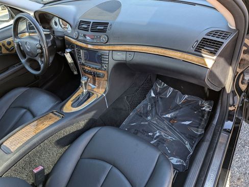 Used 2008 Mercedes-Benz E 350 Sedan image 26