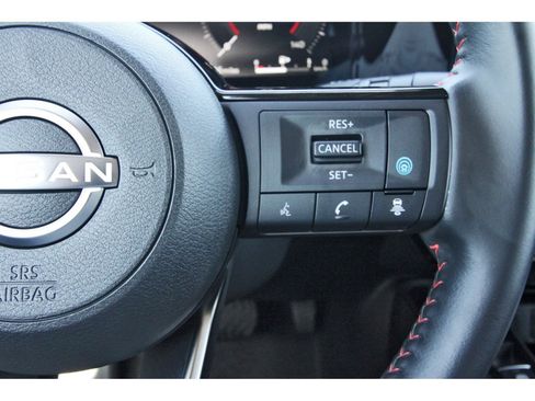 Certified 2025 Nissan Kicks SR FWD image 18