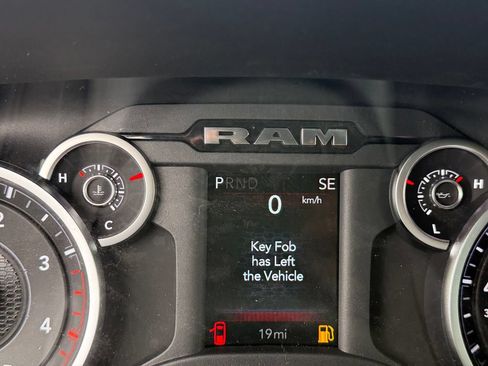 New 2026 RAM 3500 Big Horn AWD/4WD image 21