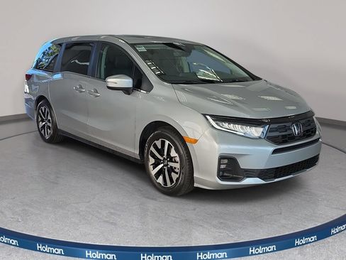 Used 2025 Honda Odyssey EX-L image 3