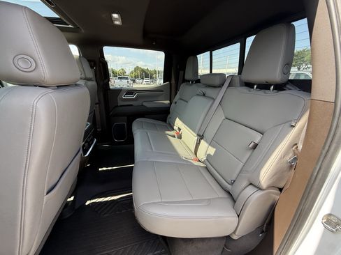 Used 2022 Chevrolet Silverado 1500 LTZ AWD/4WD image 30