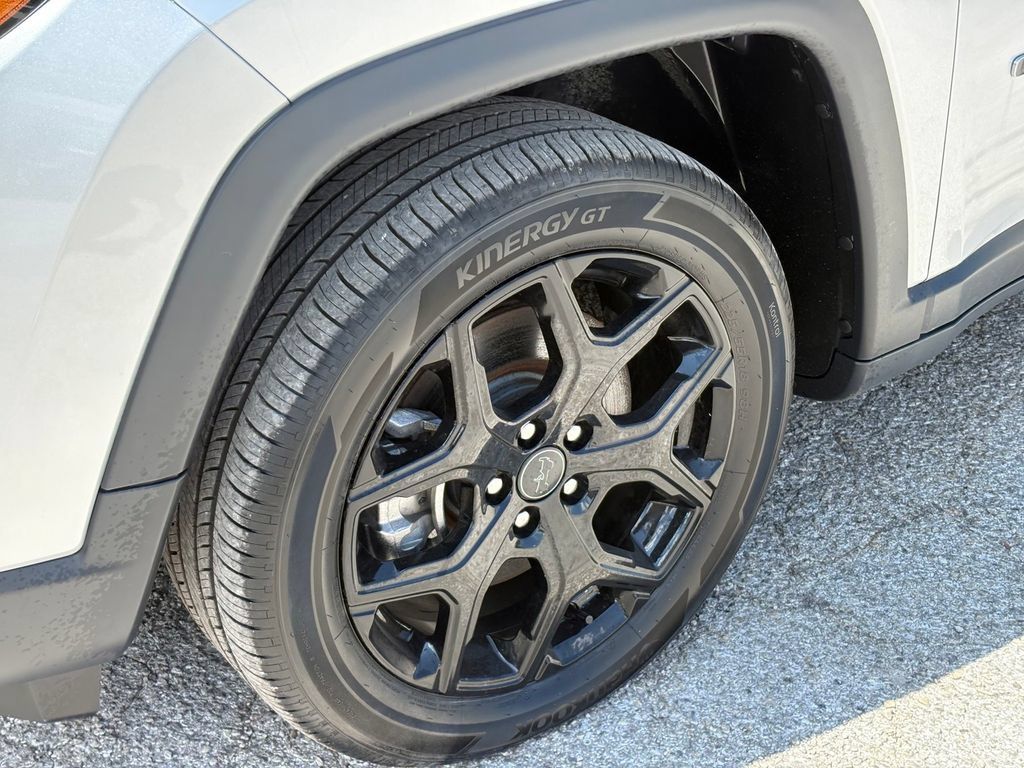 Used 2026 Jeep Compass Limited AWD/4WD image 9