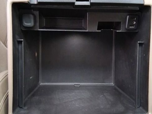 Used 2018 GMC Yukon XL SLT w/ Premium Edition image 22