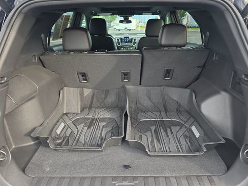 Used 2024 Chevrolet Equinox RS w/ RS Leather Package AWD/4WD image 25