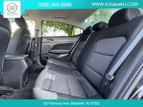 Used 2018 Hyundai Elantra SEL FWD image 25