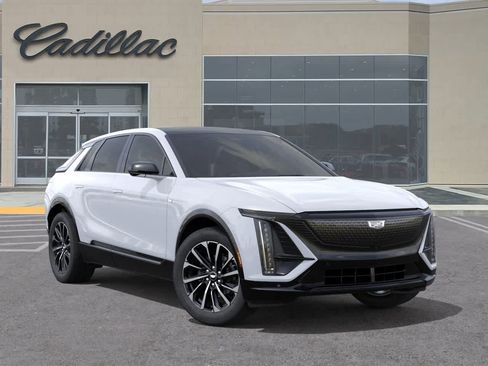 New 2026 Cadillac Lyriq Sport image 7