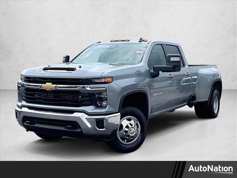 Used 2024 Chevrolet Silverado 3500 LT image 1
