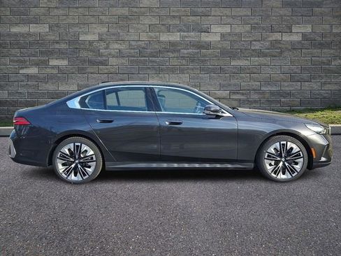 New 2026 BMW 530i xDrive 530i xDrive w/ Convenience Package image 7