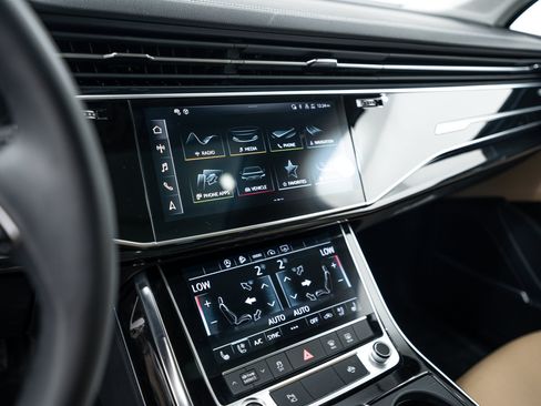Certified 2024 Audi Q7 3.0T Premium Plus AWD/4WD image 12
