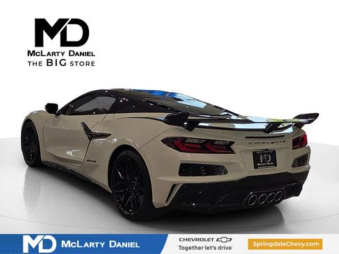 Used 2026 Chevrolet Corvette Z06 RWD image 3