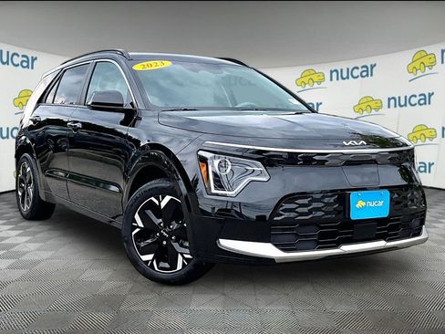 Used 2023 Kia Niro Wind w/ Wind Preserve Package FWD image 1