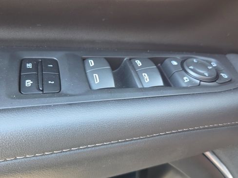 Used 2024 Chevrolet Tahoe Z71 w/ Luxury Package image 35