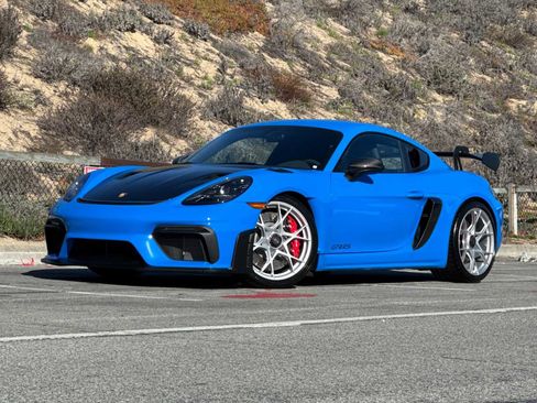 Certified 2025 Porsche 718 Cayman GT4 RS image 1