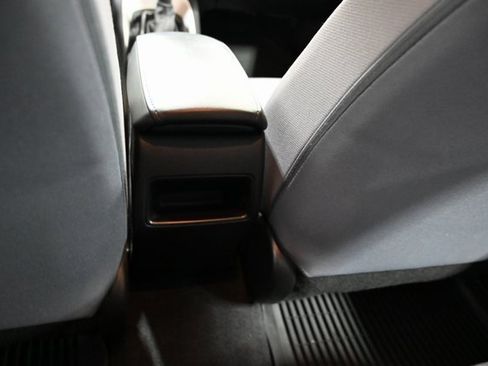 Used 2022 Toyota Corolla SE image 26