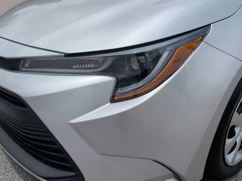 Used 2025 Toyota Corolla LE FWD image 7