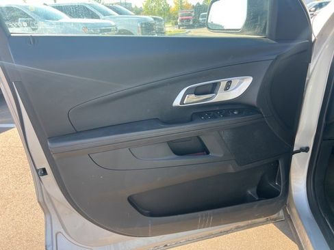 Used 2016 Chevrolet Equinox LS image 18
