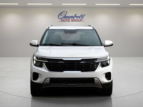 Used 2024 Kia Seltos EX AWD/4WD image 9